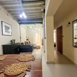 Plaza De La Merced Apartamento